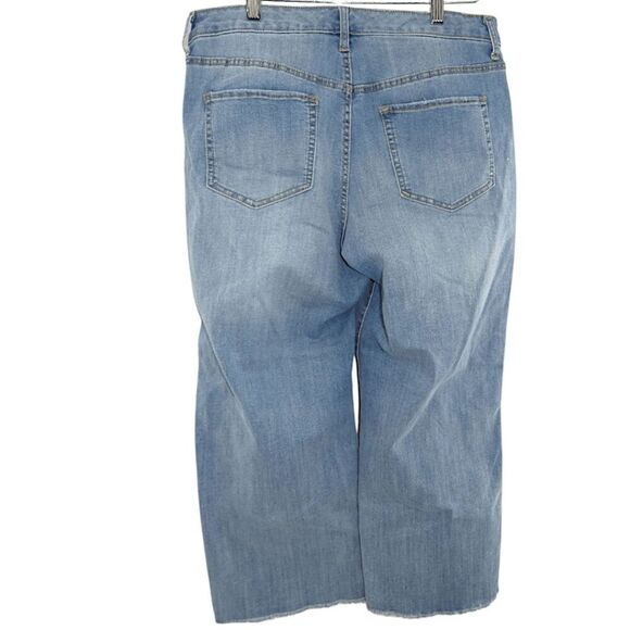 LOGO Lori Goldstein High Rise Wide Leg Crop Jeans Raw Hem Size 10P - Picture 3 of 9